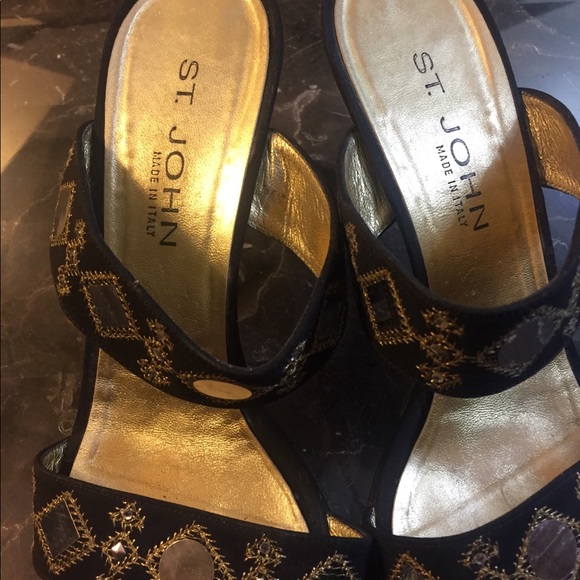 St.John Heels Black 9.5 with Beautiful Design - Picture 3 of 16
